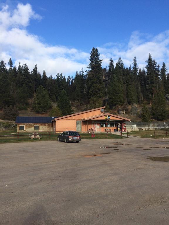Hotel Lolo Hot Springs Exterior foto